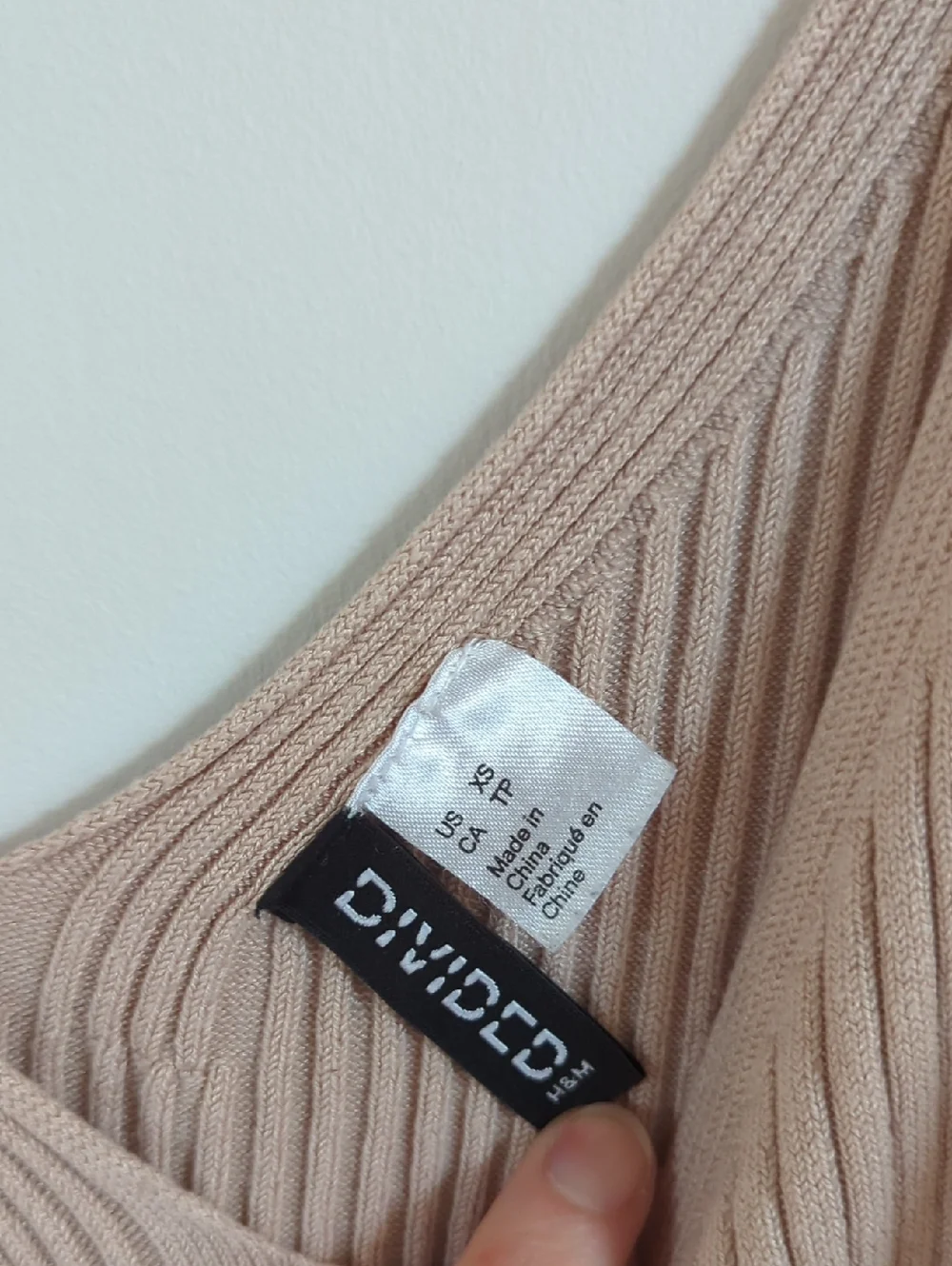 H&M Ribbed V-Neck Camisole - Picture 2 of 3